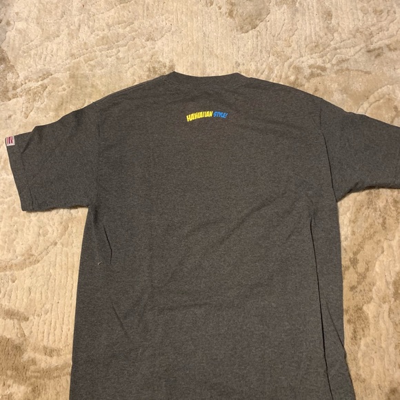 Hawaiian Style Chee Hoo T-shirt - Picture 2 of 3